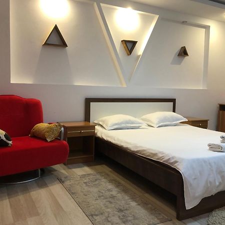 Charming And Intimate Getaway In Bucharest - Near Unirii Square Bucareste Exterior foto